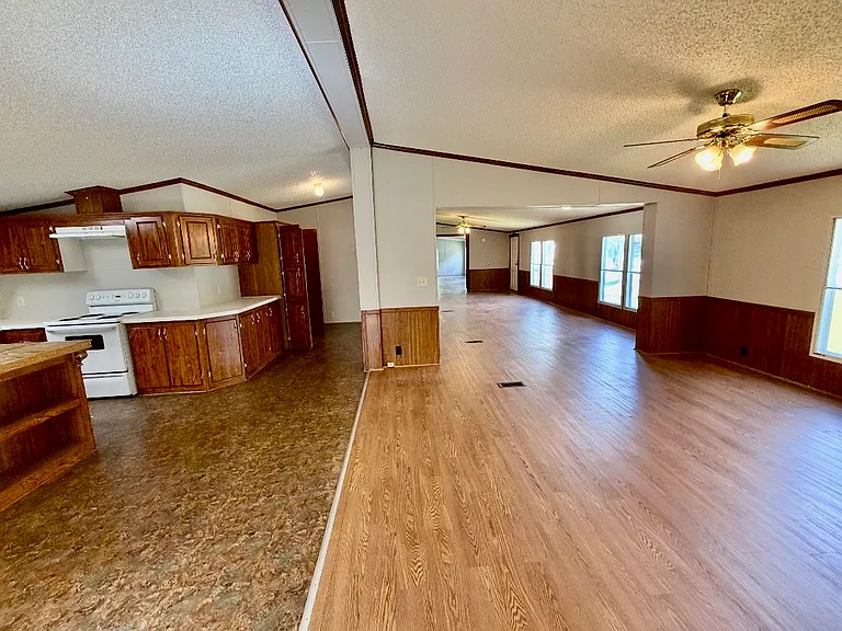 122 Fielding Ln — Photo 11