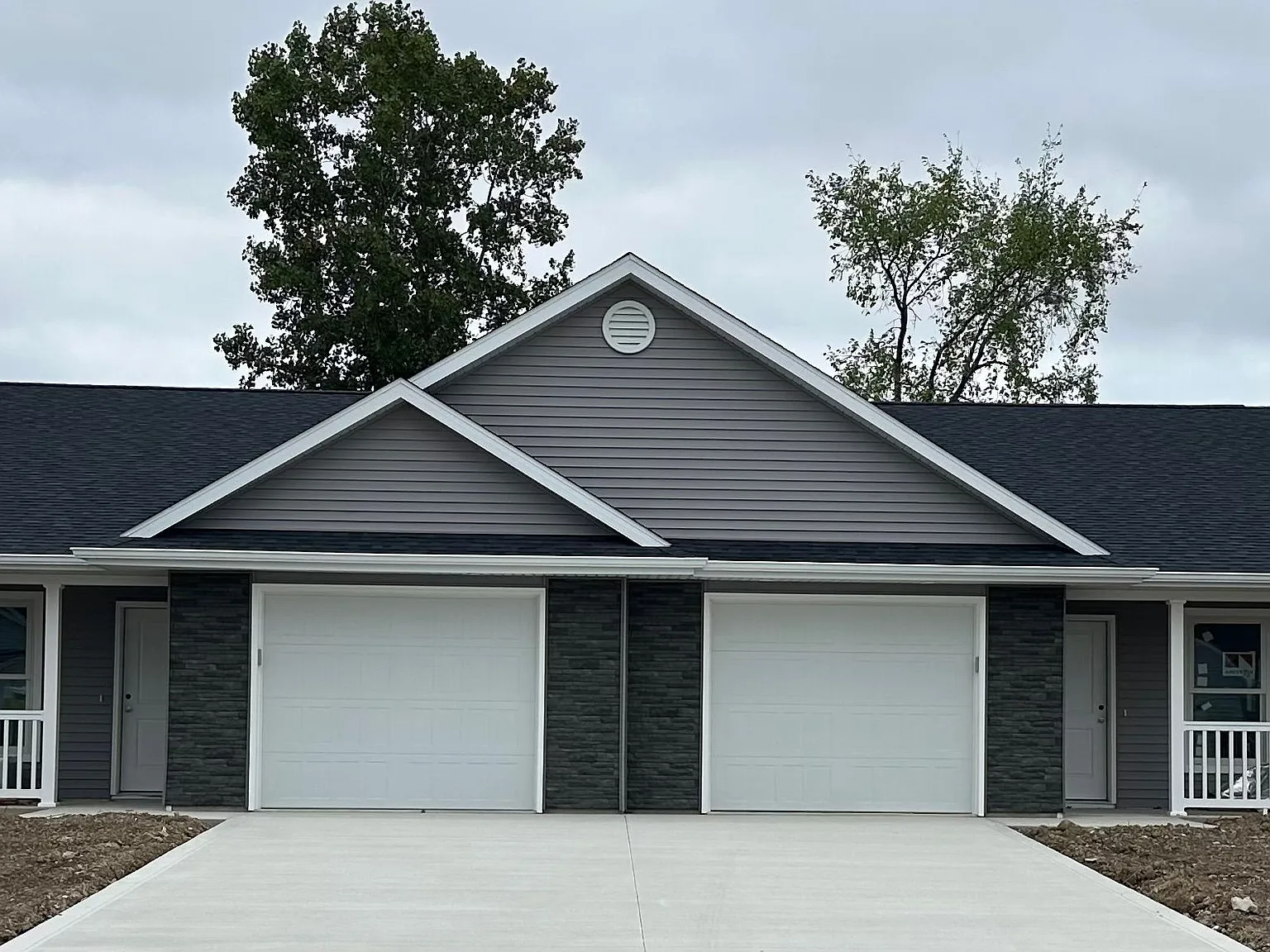 3 bed, 2.0 bath, 1250 sqft, $1,800 — Photo 1