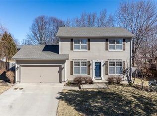 903 Walnut St, Kearney, MO 64060