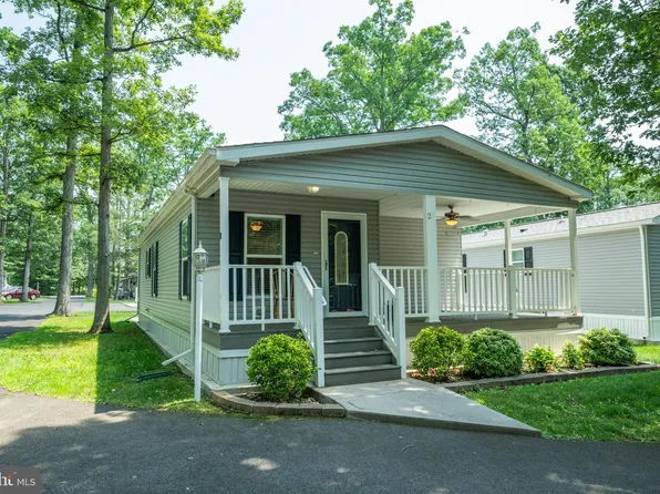 2 Harpel Ave, Hatfield, PA 19440