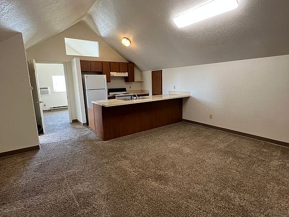 2nd image of 801 S 16th Ave #1/2