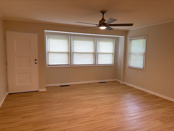 5th image of 1720 Millgate Rd