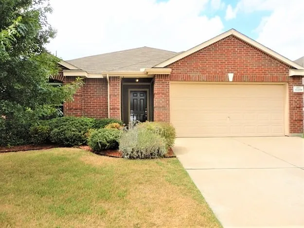 3 bed, 2.0 bath, 1755 sqft, $2,305 — Photo 1