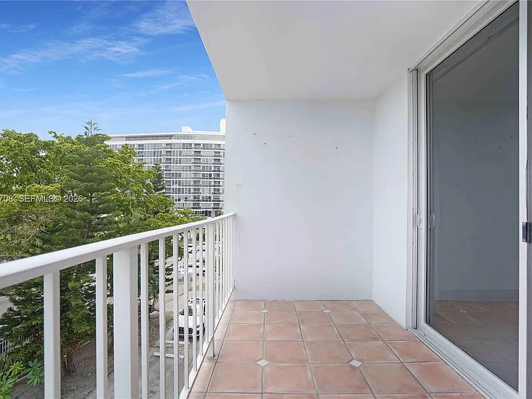6900 Bay Dr #3H — Photo 21