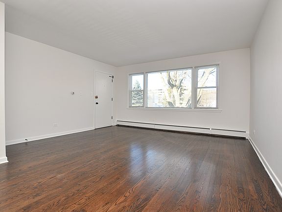 3rd image of 728 Mulford St APT 1