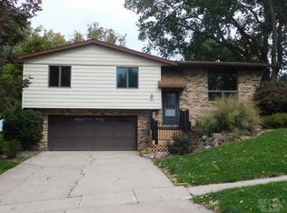 2218 Frontier Rd, Denison, IA 51442