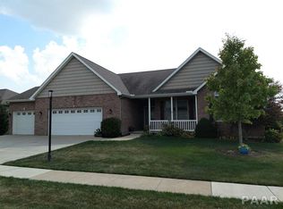 1712 Kingsbury Rd, Washington, IL 61571