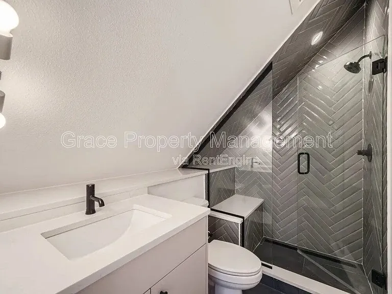 1312 1/2 S Grant St — Photo 7