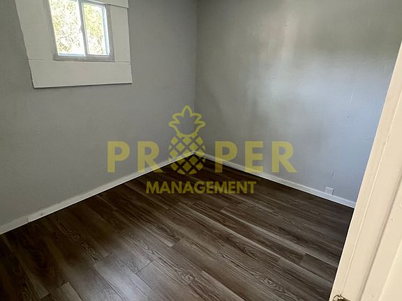 3rd image of 631 Wyoming St