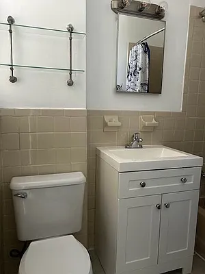 Rented by Alexiou Realty | media 9