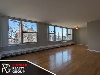 2 bed, 875 sqft, $2,483 — Photo 2
