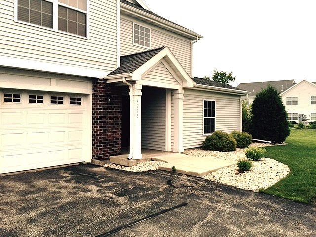 1st image of 4715 Poplar Creek Dr