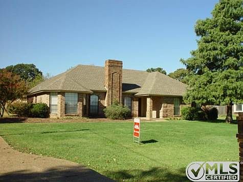2nd image of 2212 Darla Ct