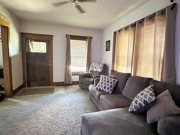 4th image of 203 E 5th Aly