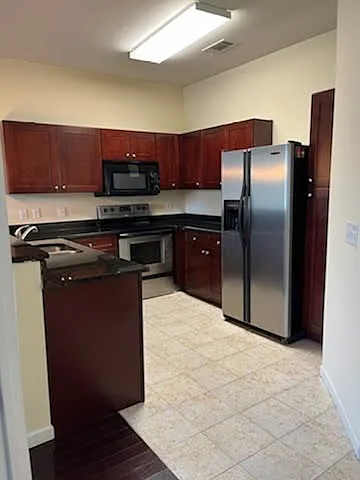 870 Mayson Turner Rd NW #12XX — Photo 2