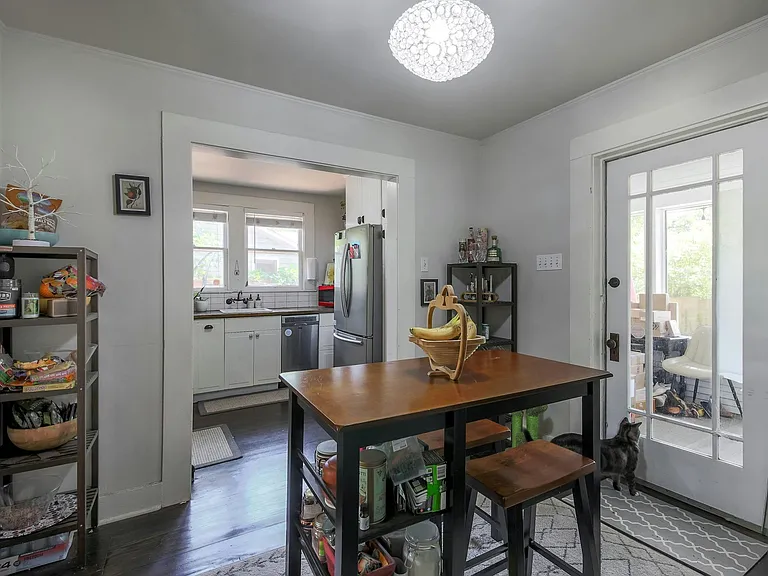 3111 Robinson Ave — Photo 9