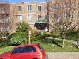 3030 NE 10th St #302, Renton, WA 98056