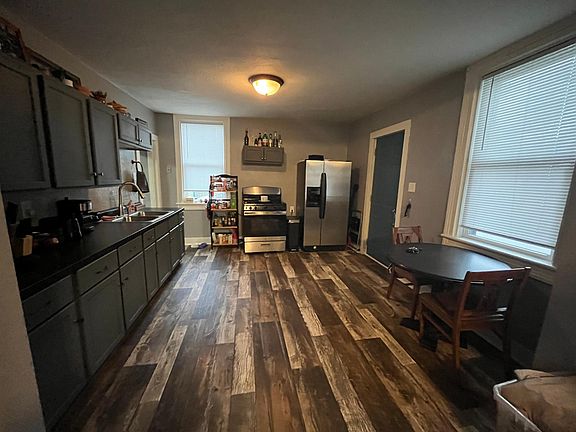 2nd image of 1103 Superior Ave