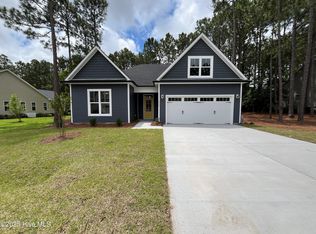 3958 Pepperberry Ln, Southport, NC 28461
