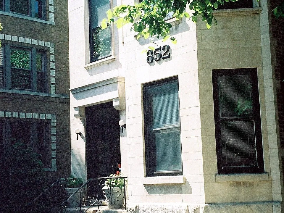 852 W Fletcher St #3F