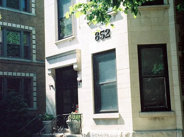 852 W Fletcher St APT 3F, Chicago, IL 60657