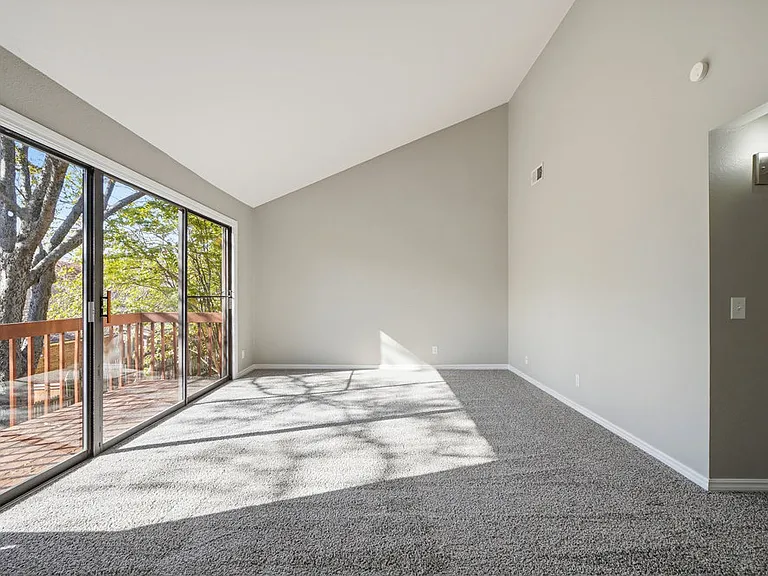 3310 E 68th Pl #4 — Photo 31