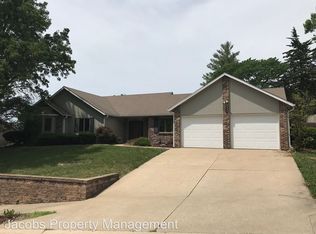 2005 S Deerborn Cir, Columbia, MO 65203