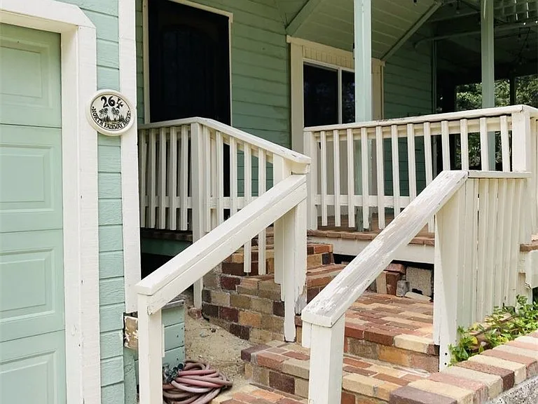 264 Fairway Dr — Photo 4