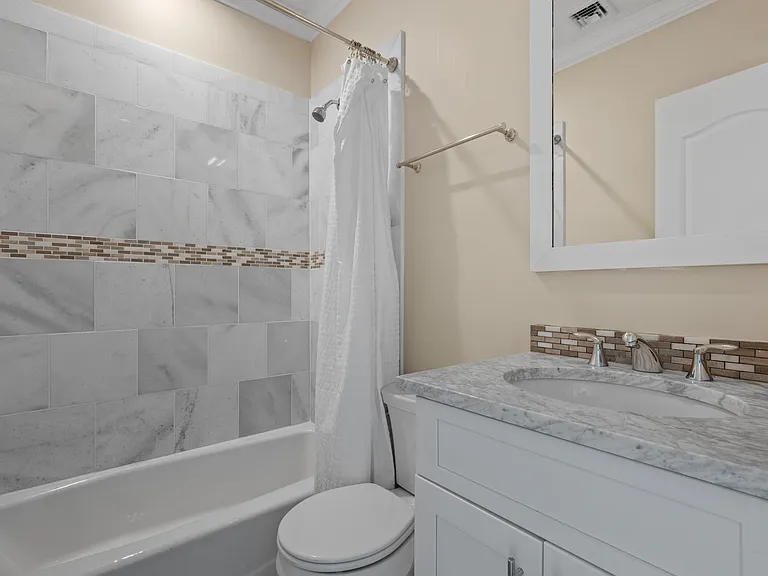 490 Montauk Hwy — Photo 29