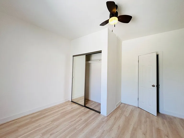 1020 N Oxford Apartments — Photo 5