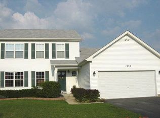 1332 Oakland Cir, North Aurora, IL 60542