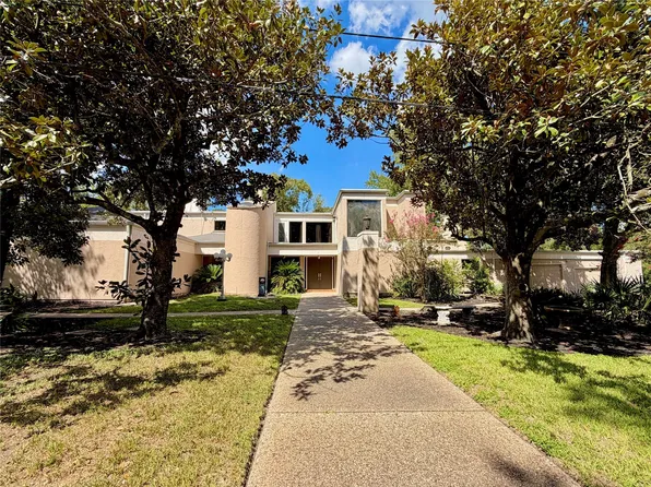7 Winged Foot Dr, Conroe, TX 77304