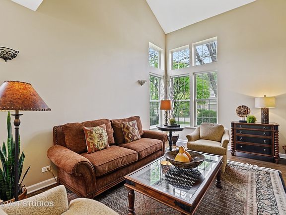 4th image of 470 Muirfield Ln
