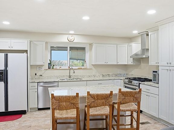 5th image of 2081 Colane Rd