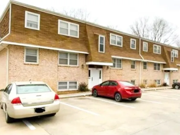 Italian Estates Property Management, 518-520 W Osage St #4, Manhattan, KS 66502