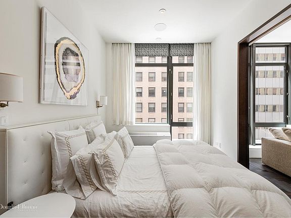 3rd image of 40 Broad St APT 11B