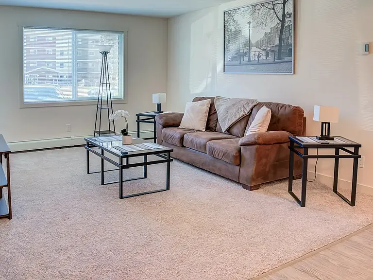 39 Van Slyke Way — Photo 5
