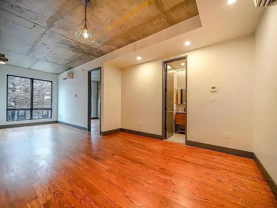 2nd image of 148 Bleecker St APT 2A