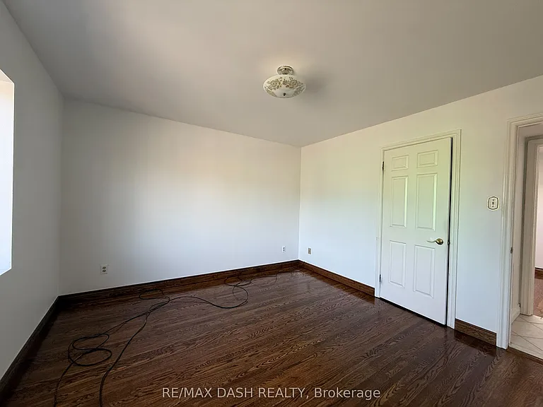 2973 Bloor St W #UPPER — Photo 20