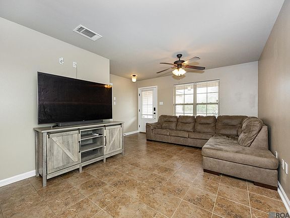 5th image of 42200 N City Park Dr