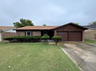 6332 Sunnybrook Dr, Watauga, TX 76148