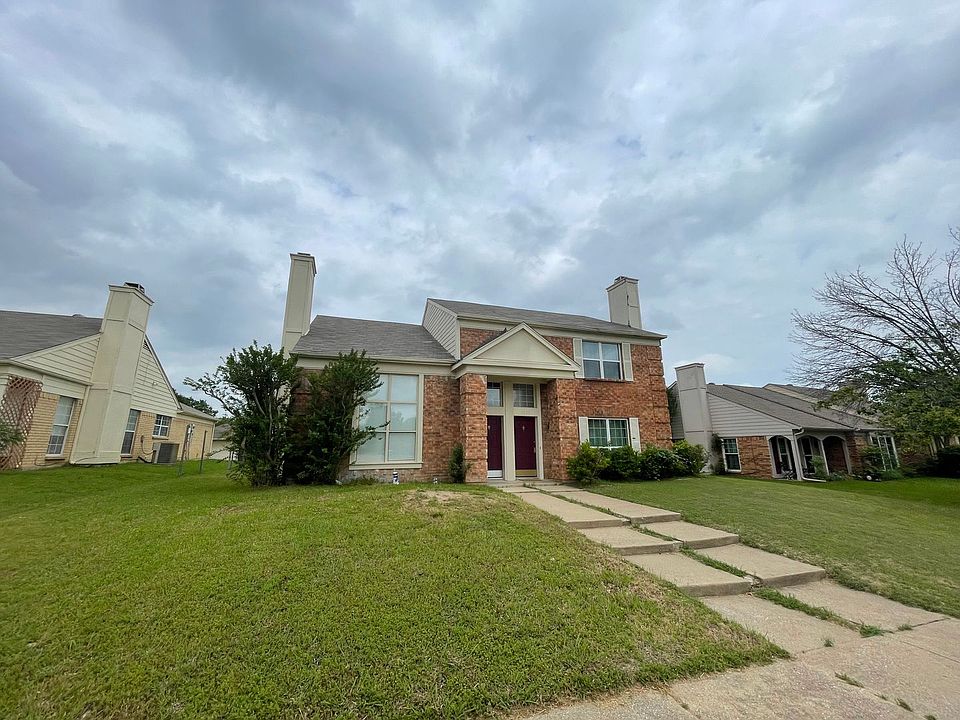 1st image of 2224 Forestbrook Dr
