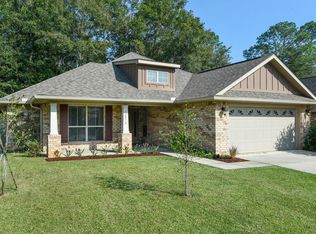 10518 Roundhill Dr, Gulfport, MS 39503