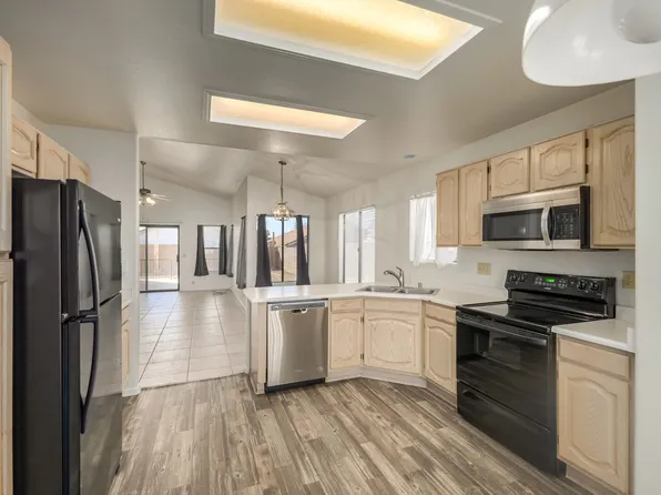 8910 N 114th Dr, Peoria, AZ 85345