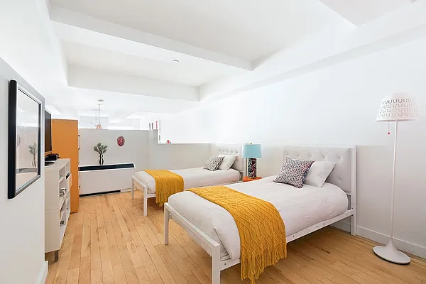 Sold by Compass | media 31