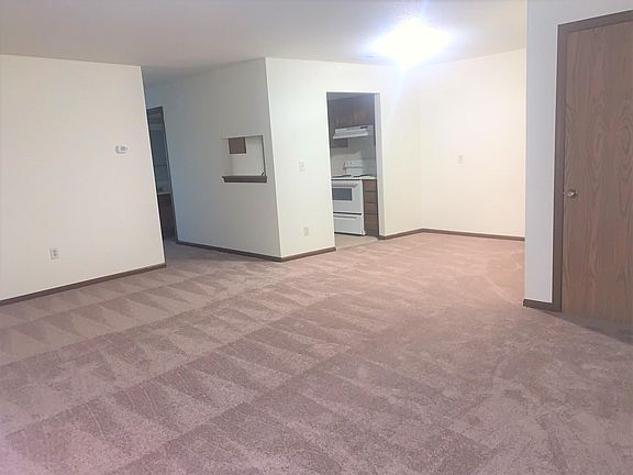 3rd image of 709 Fieldstone Ct #15