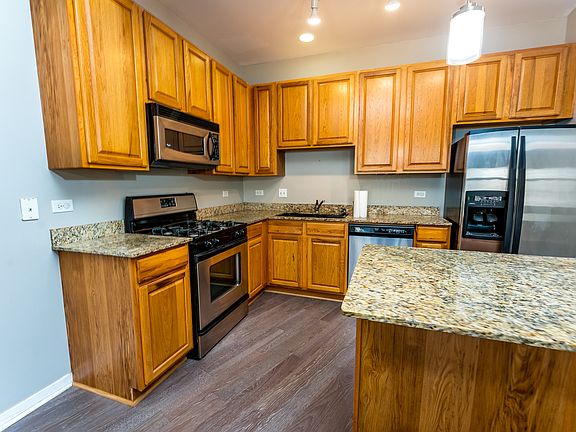 4th image of 2951 N Clybourn Ave Unit 206