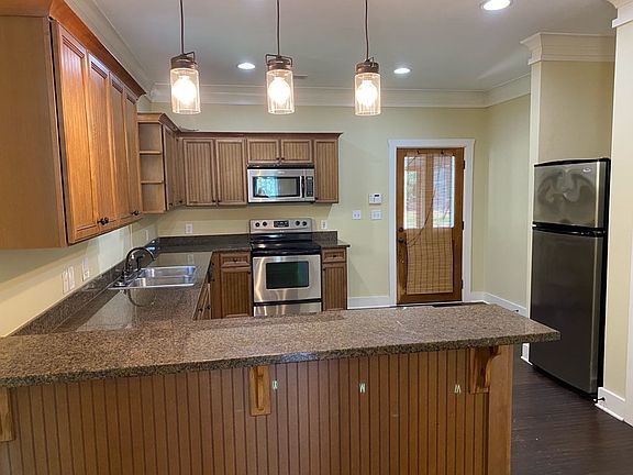 4th image of 650 Dekalb St Unit 1047