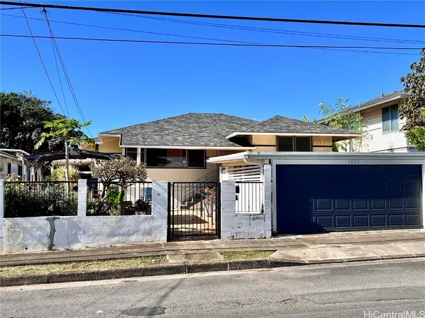 1668 Hauiki St, Honolulu, HI 96819