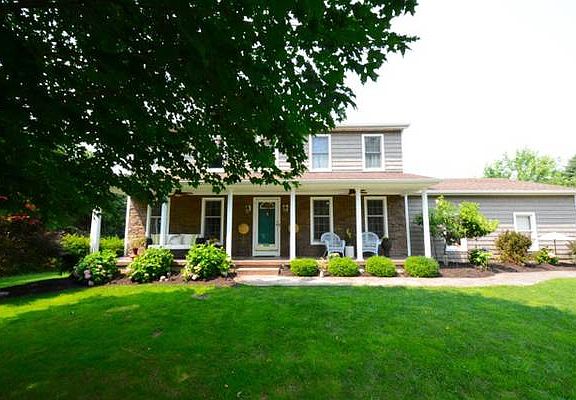 2nd image of 11168 Lyndale Ln #01
